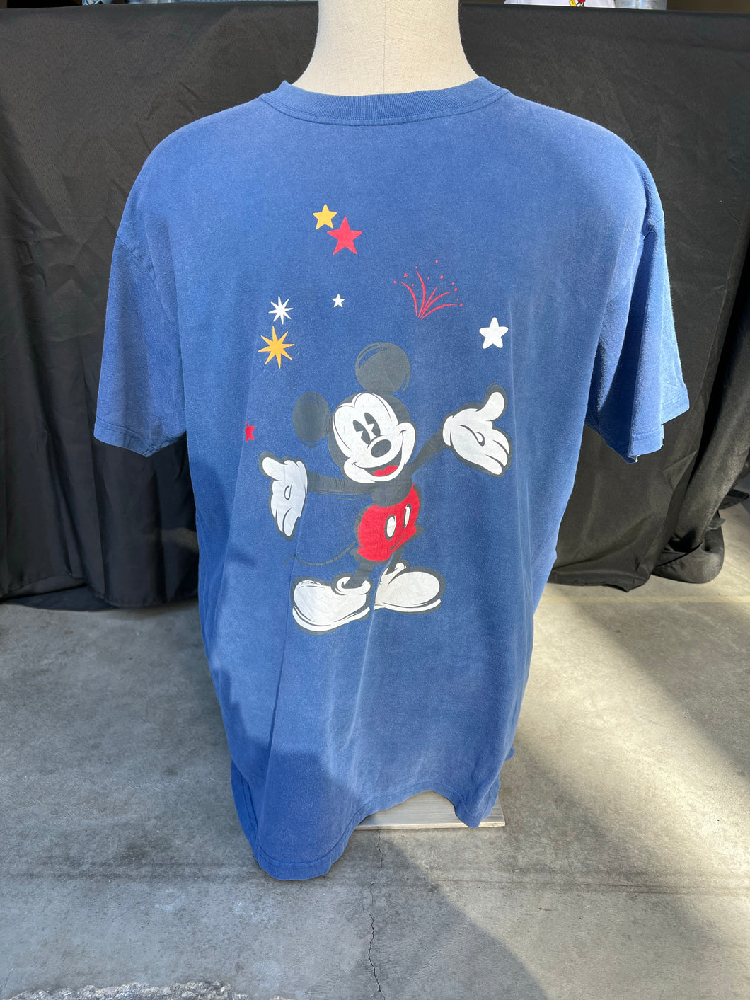 Mickey Celebration tee size Large!