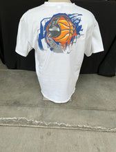 Load image into Gallery viewer, Nike Basketball beats + breaks tee size Large!
