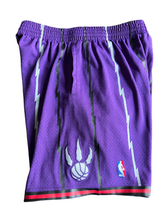 Load image into Gallery viewer, Toronto Raptors 1998-1999 Mitchell &amp; Ness Hardwood Classics Shorts size XL!
